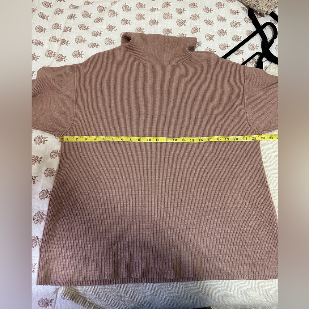 Free People Softly Structured Turtleneck Sweater Dusty Pink - Size Small - Picture 8 of 9